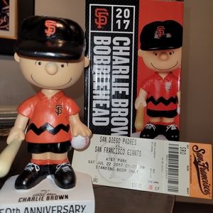 Charlie Brown Bobblehead 2017 SF Giants